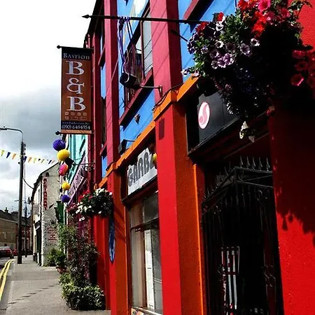 מלון The Bastion 3*