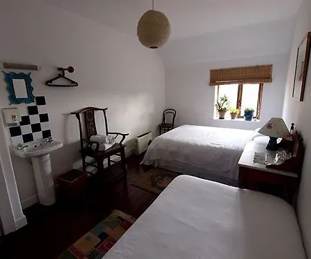 מלון The Bastion 3*